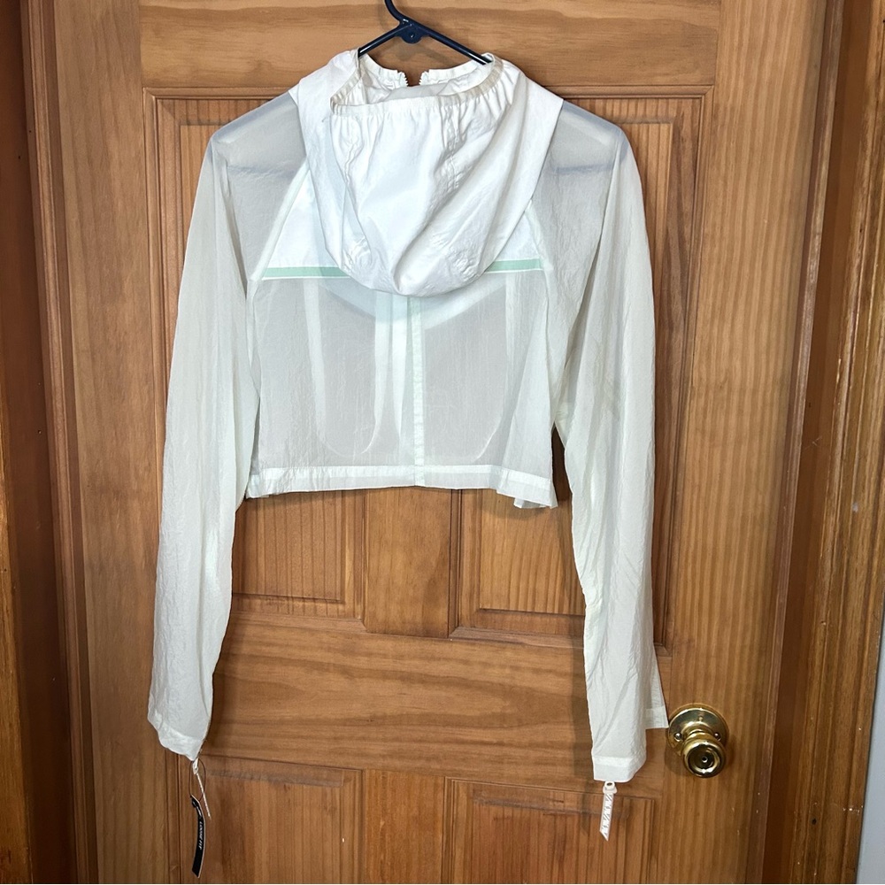 Nike women running division water/wind repel jacket, white/green - Picture 5 of 11